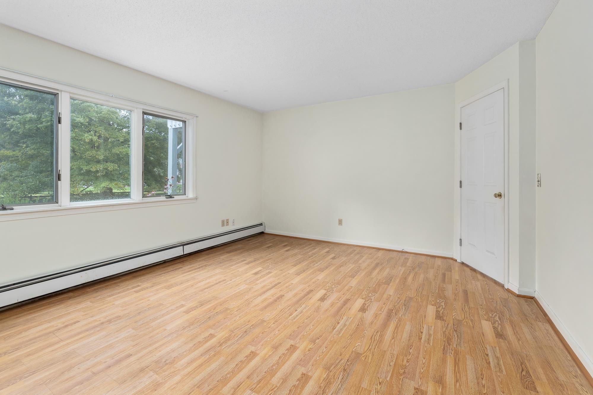 51 Russell Street, Unit D Arlington, VT 05250 - Photo 21 of 39