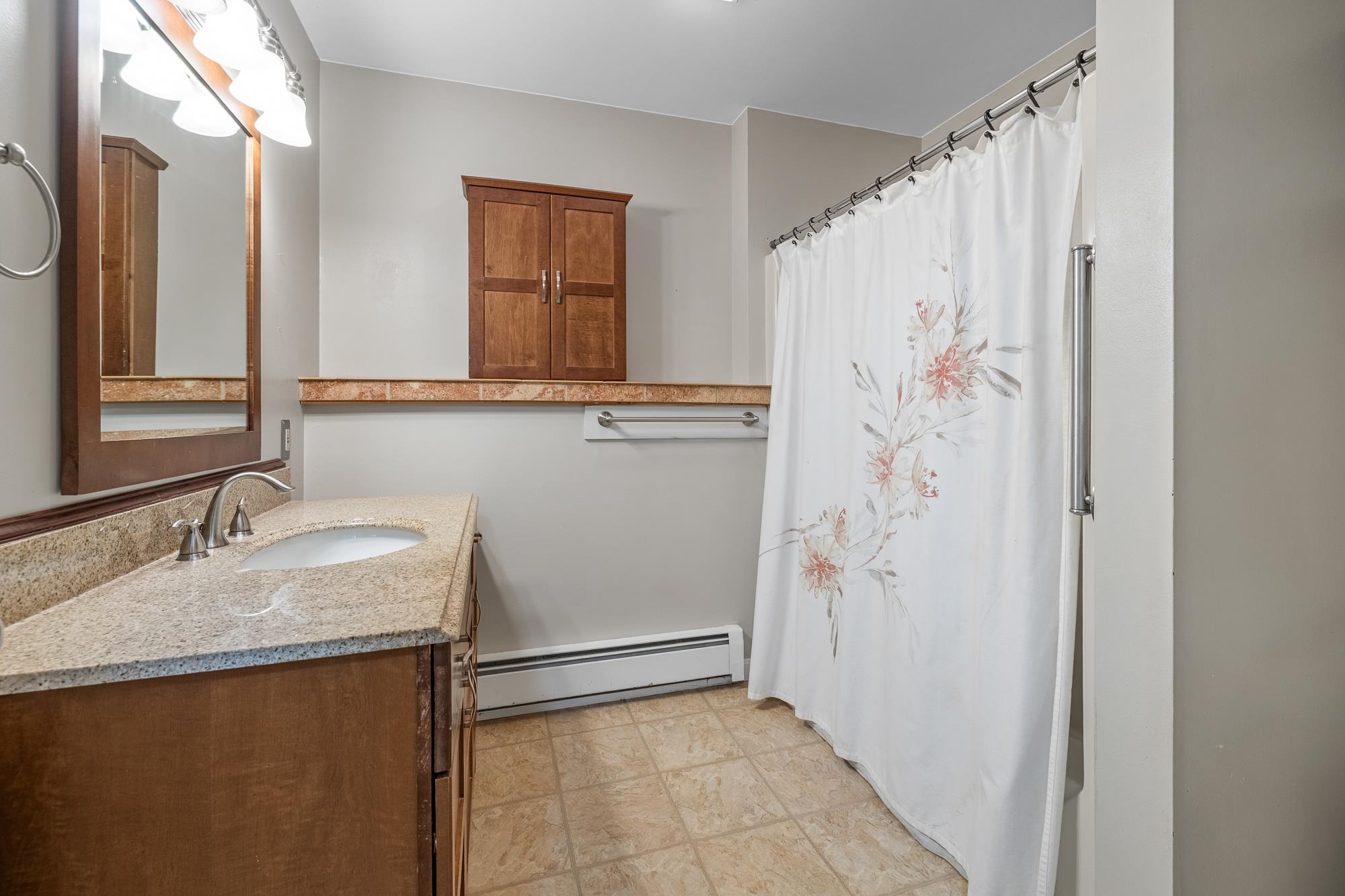 51 Russell Street, Unit D Arlington, VT 05250 - Photo 24 of 39