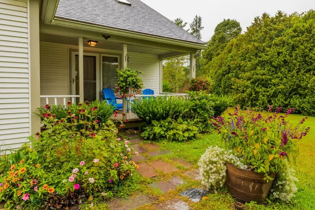 $289,000 | 51 Russell Street, Unit D, Arlington, VT 05250