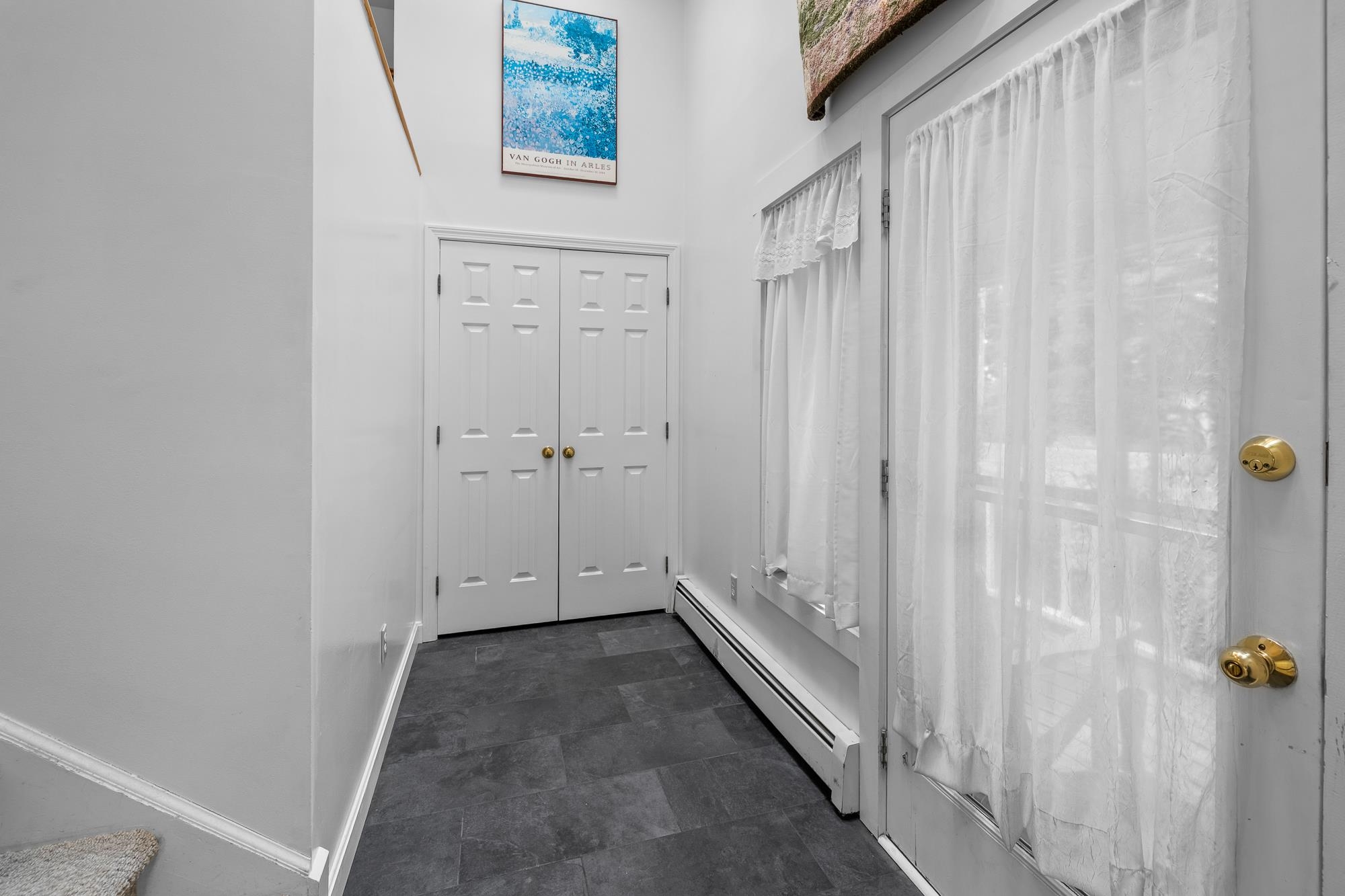 51 Russell Street, Unit D Arlington, VT 05250 - Photo 6 of 39