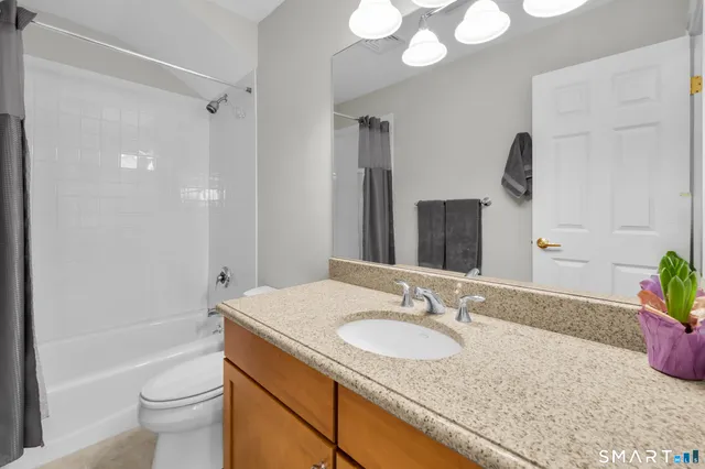 $575,000 | 162 Hunter Drive, Unit 162, Litchfield, CT 06759