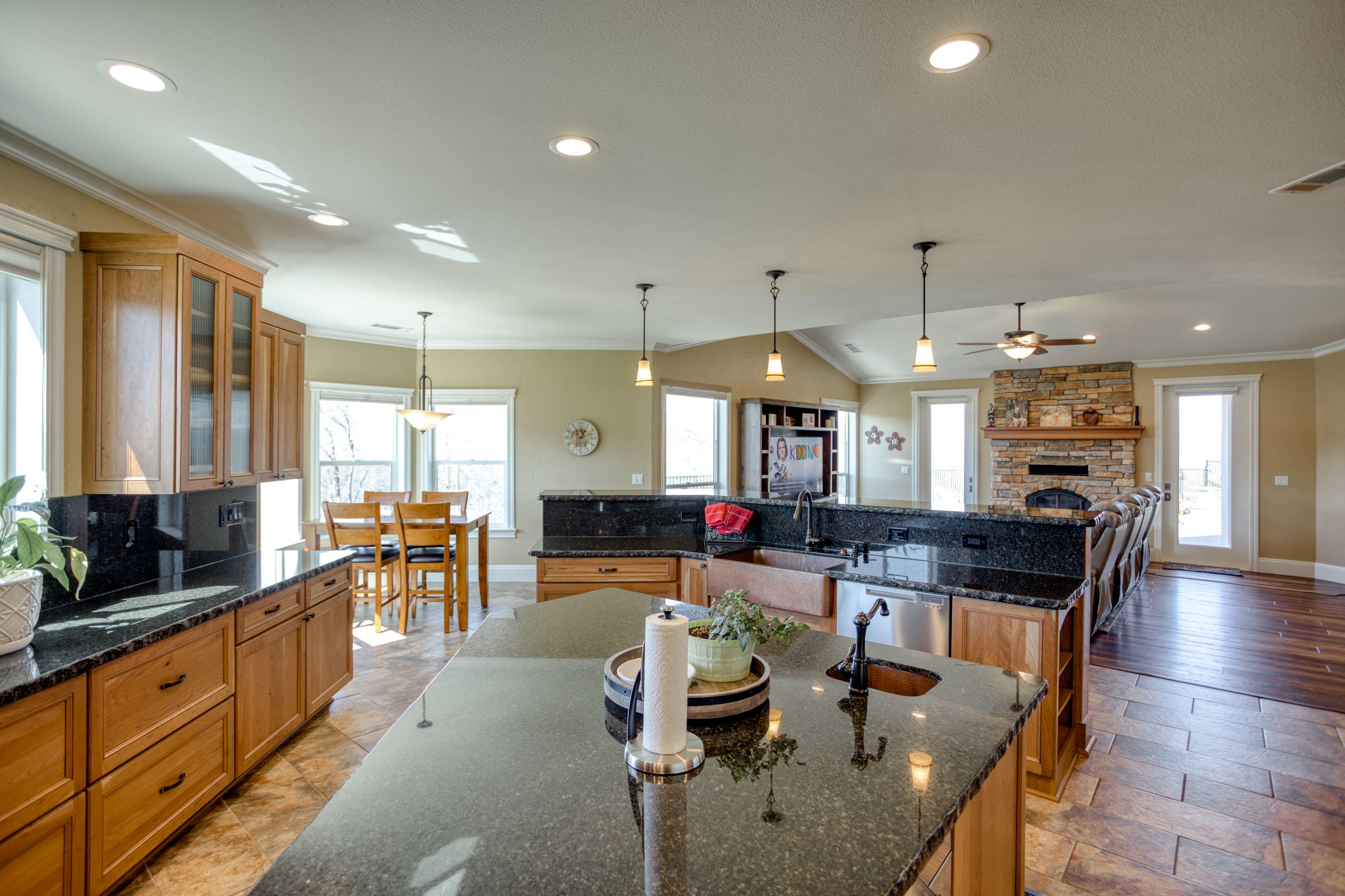 10235 Kangaroo Mine Road Redding, CA 96001 - Photo 11 of 56 Open to visit while you cook