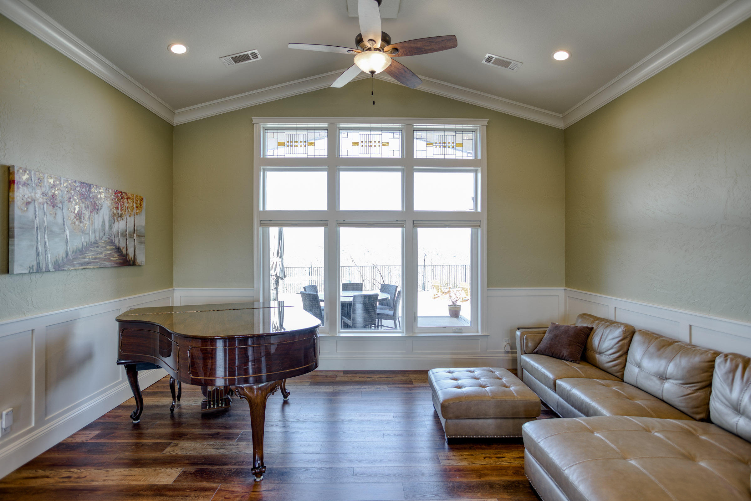 10235 Kangaroo Mine Road Redding, CA 96001 - Photo 14 of 56 Music room/ Large formal Dining