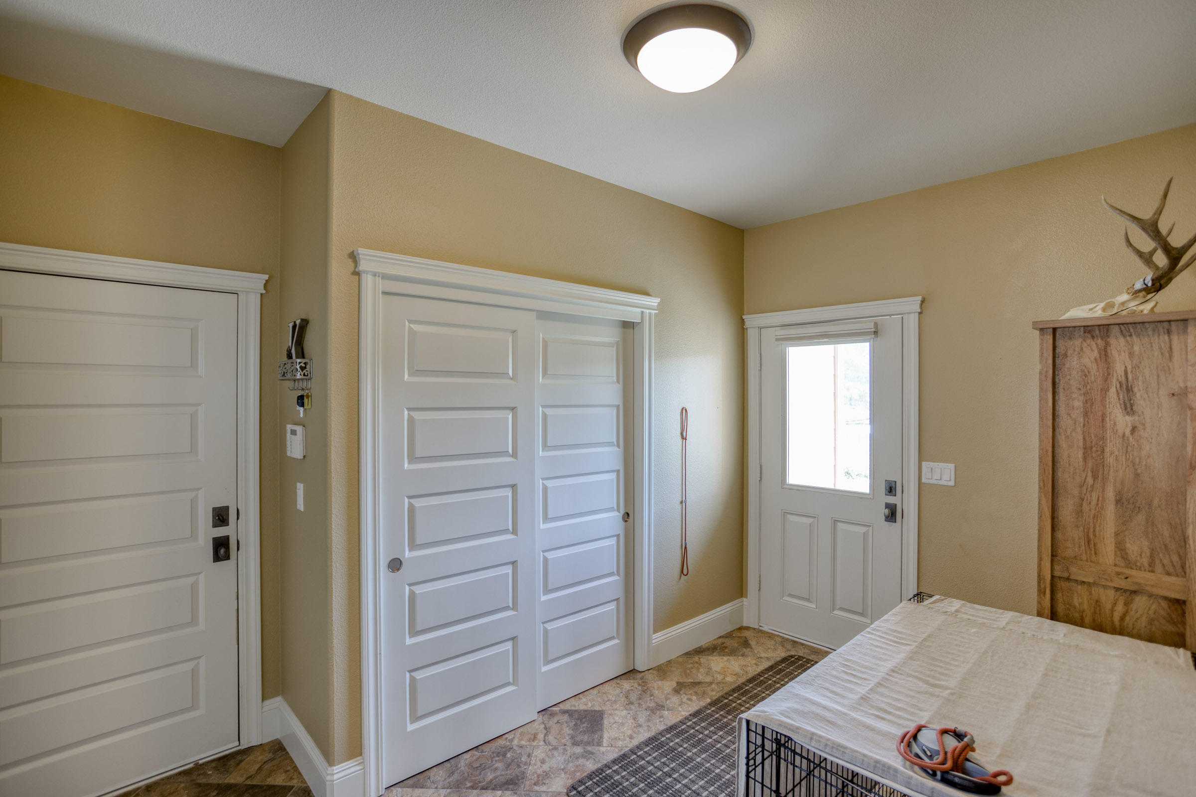10235 Kangaroo Mine Road Redding, CA 96001 - Photo 20 of 56 Mud room with extra storage