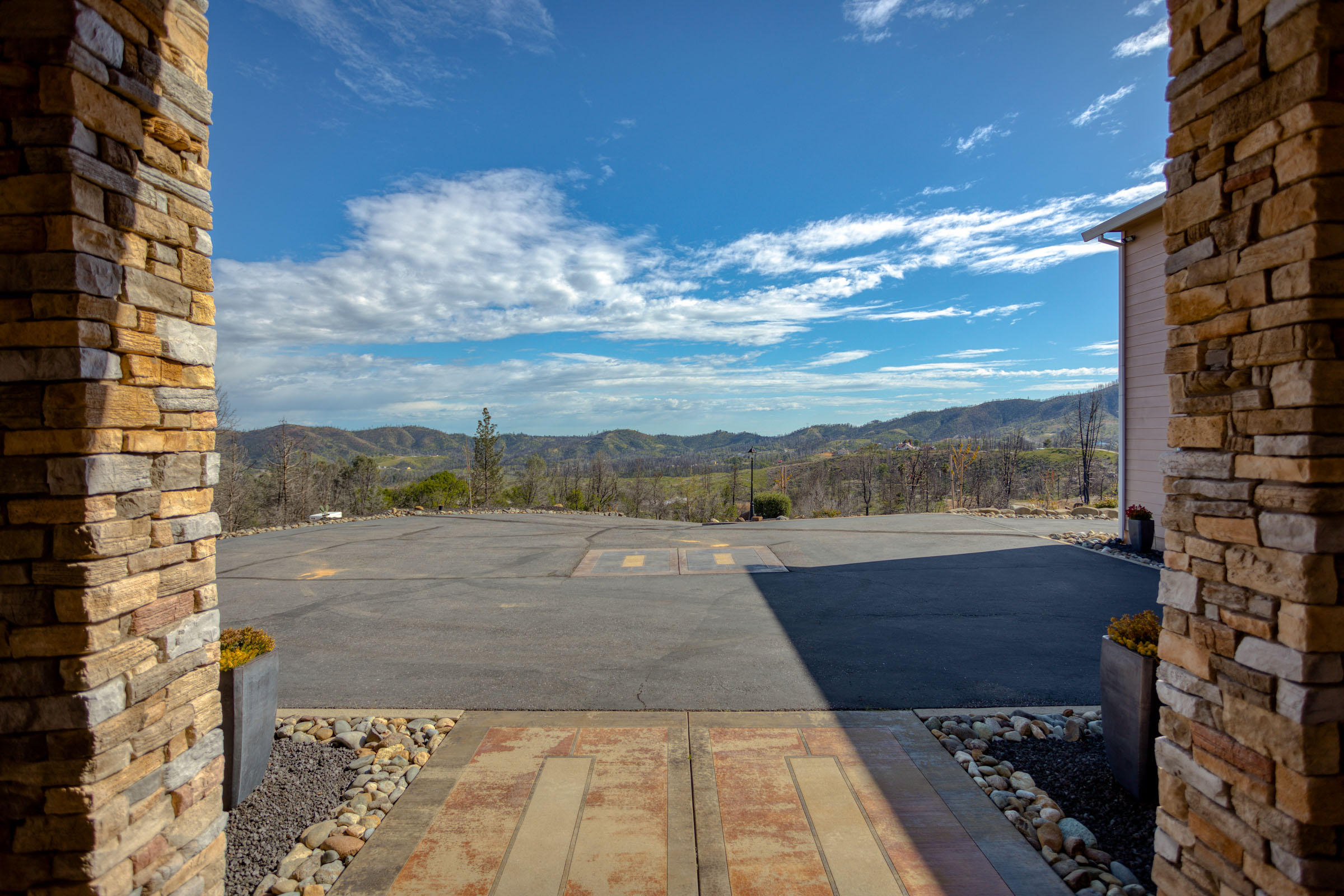 10235 Kangaroo Mine Road Redding, CA 96001 - Photo 36 of 56 View out of the front door