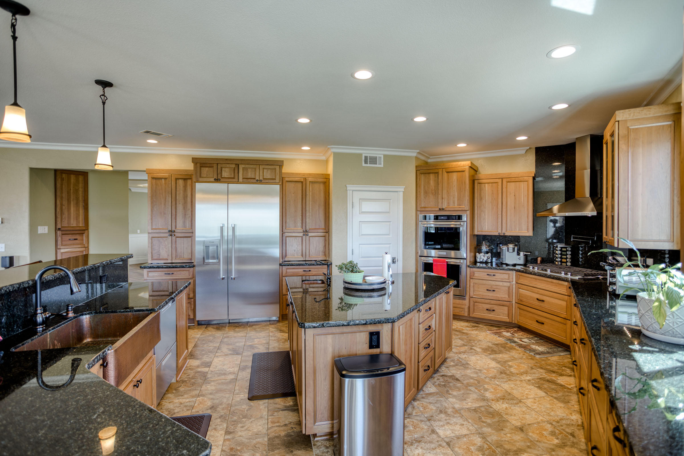 10235 Kangaroo Mine Road Redding, CA 96001 - Photo 10 of 56 Amazing gourmet Kitchen