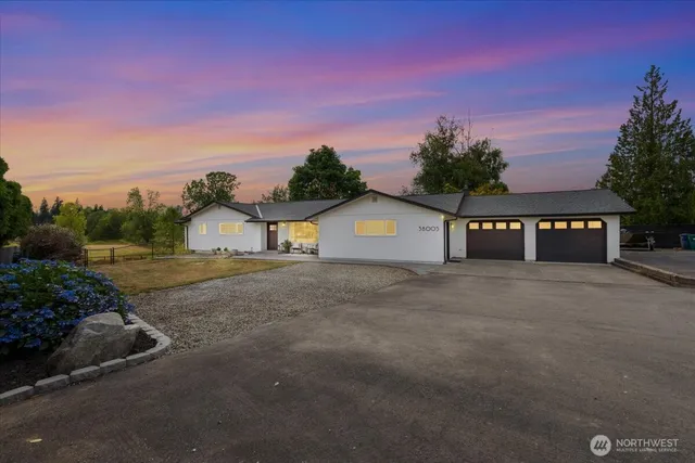 $810,000 | 38005 192nd Avenue Southeast, Auburn, WA 98092