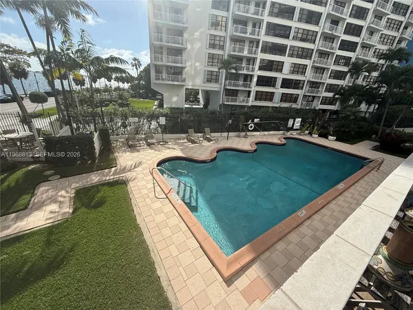 $4,850 | 1430 Brickell Bay Drive, Unit 205, Miami, FL 33131