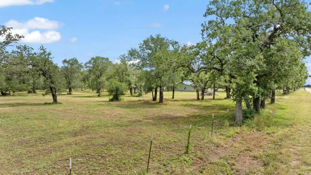 $674,900 | 3434 Prairie-Lea Road, Kingsbury, TX 78638
