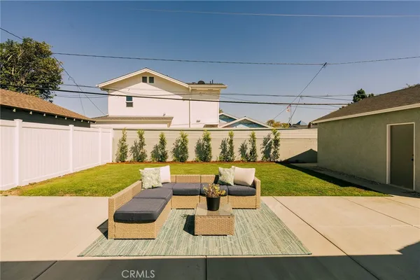 a view of an outdoor space