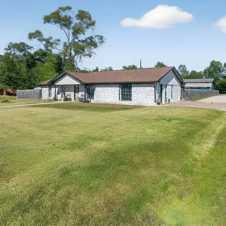 $218,400 | 355 County Road 761, Buna, TX 77612