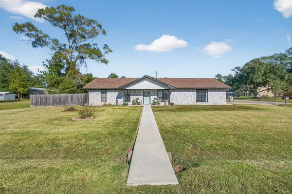 $218,400 | 355 County Road 761, Buna, TX 77612