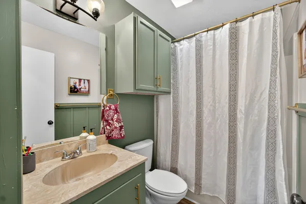 $218,400 | 355 County Road 761, Buna, TX 77612