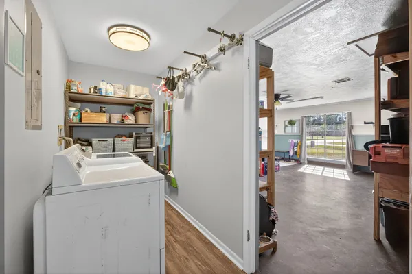 $218,400 | 355 County Road 761, Buna, TX 77612