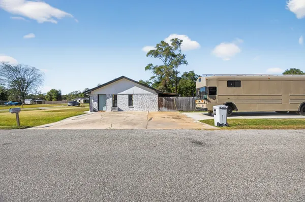 $218,400 | 355 County Road 761, Buna, TX 77612