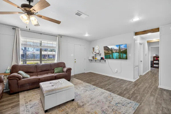 $218,400 | 355 County Road 761, Buna, TX 77612