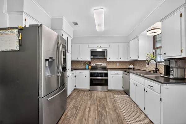 $218,400 | 355 County Road 761, Buna, TX 77612