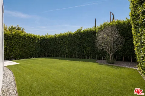 $4,295,000 | 952 North Laurel Avenue, Los Angeles, CA 90046