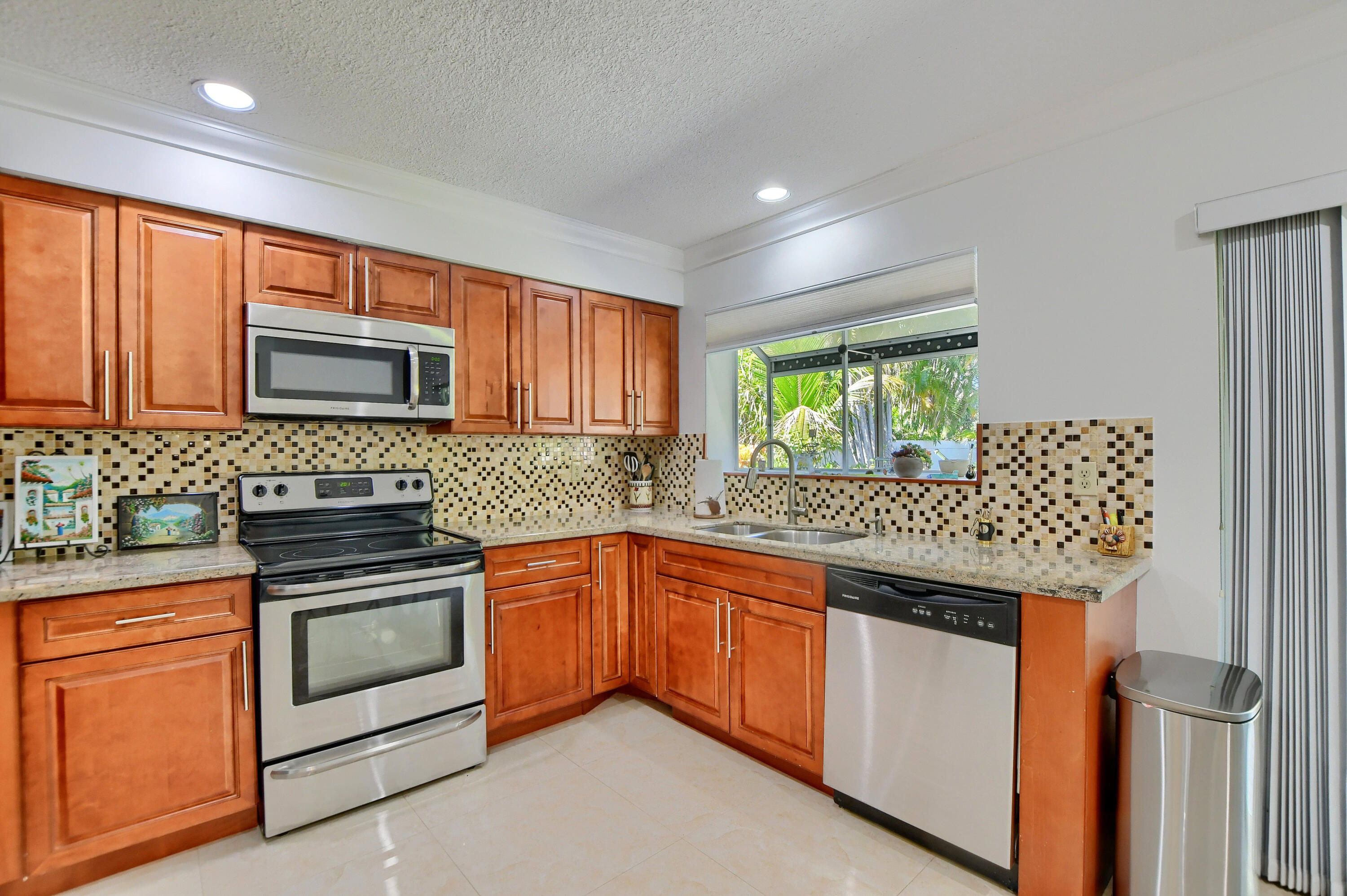 2061 Northwest 52nd Street Boca Raton, FL 33496 - Photo 14 of 41 19_ebf_0785-hdr(5)