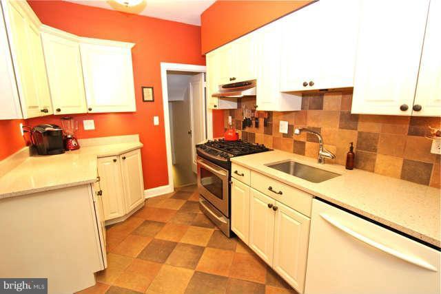 406 Dunkirk Road Baltimore, MD 21212 - Photo 7 of 22 Kitchen