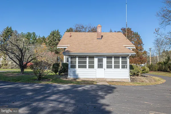 $2,900 | 1525 Yardley Newtown Road, Yardley, PA 19067