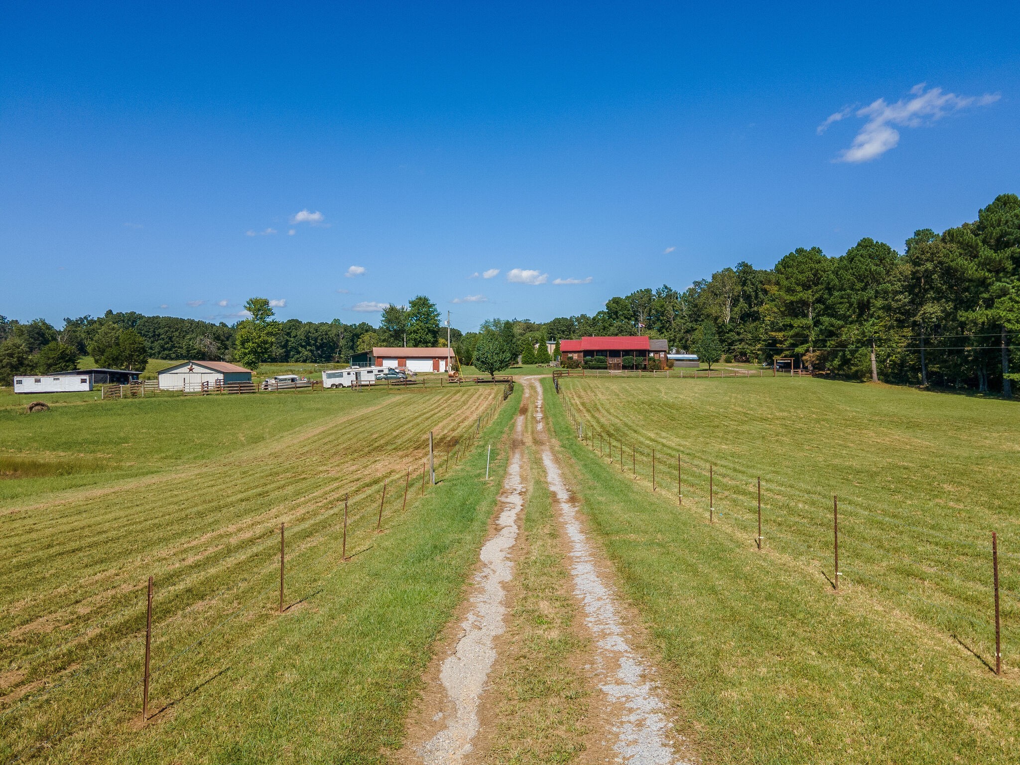580 Eno Road Dickson, TN 37055 - Photo 14 of 48 a view of an ocean with city view