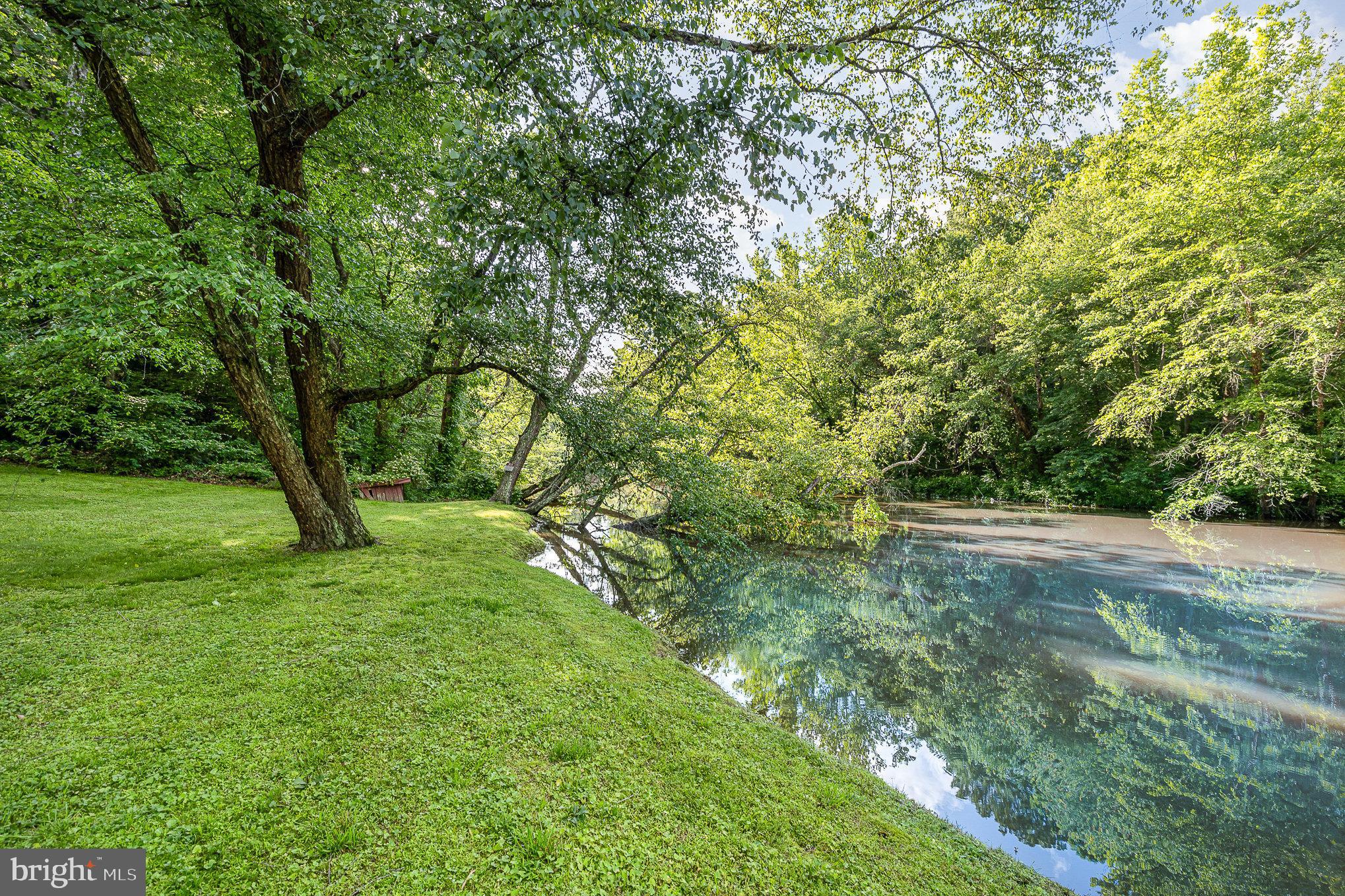 6908 South Roxbury Mill Road Spotsylvania, VA 22551 - Photo 13 of 92