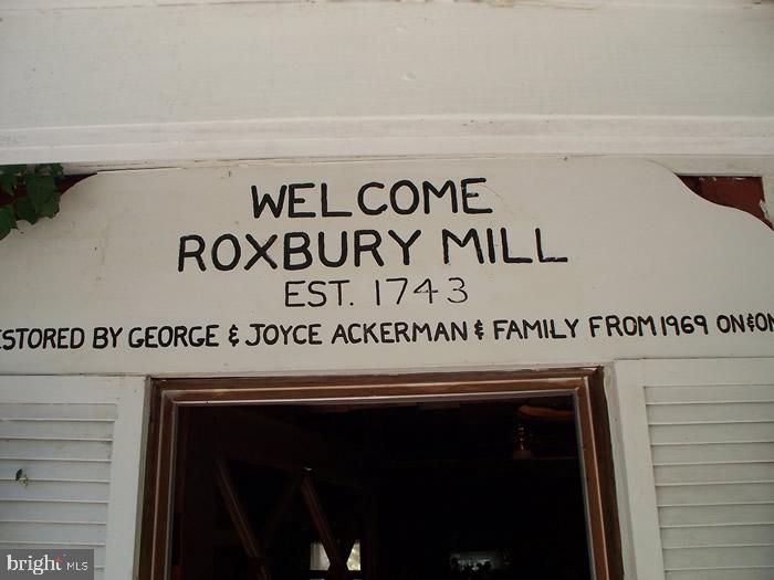 6908 South Roxbury Mill Road Spotsylvania, VA 22551 - Photo 23 of 92 a close up of a sink