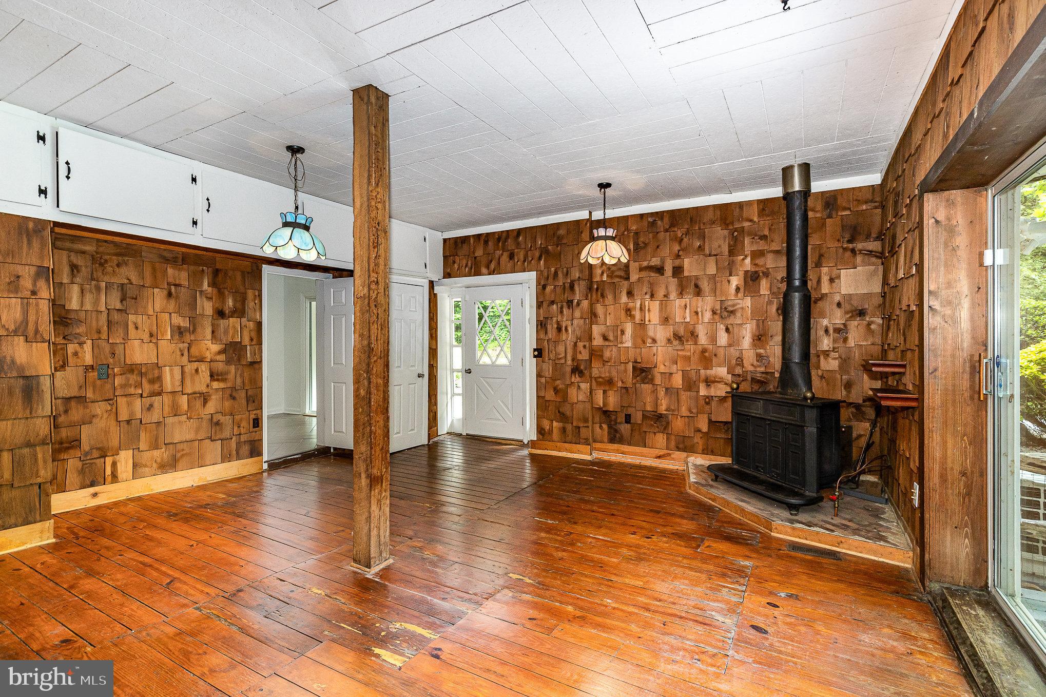 6908 South Roxbury Mill Road Spotsylvania, VA 22551 - Photo 44 of 92 a view of an entryway with wooden floor