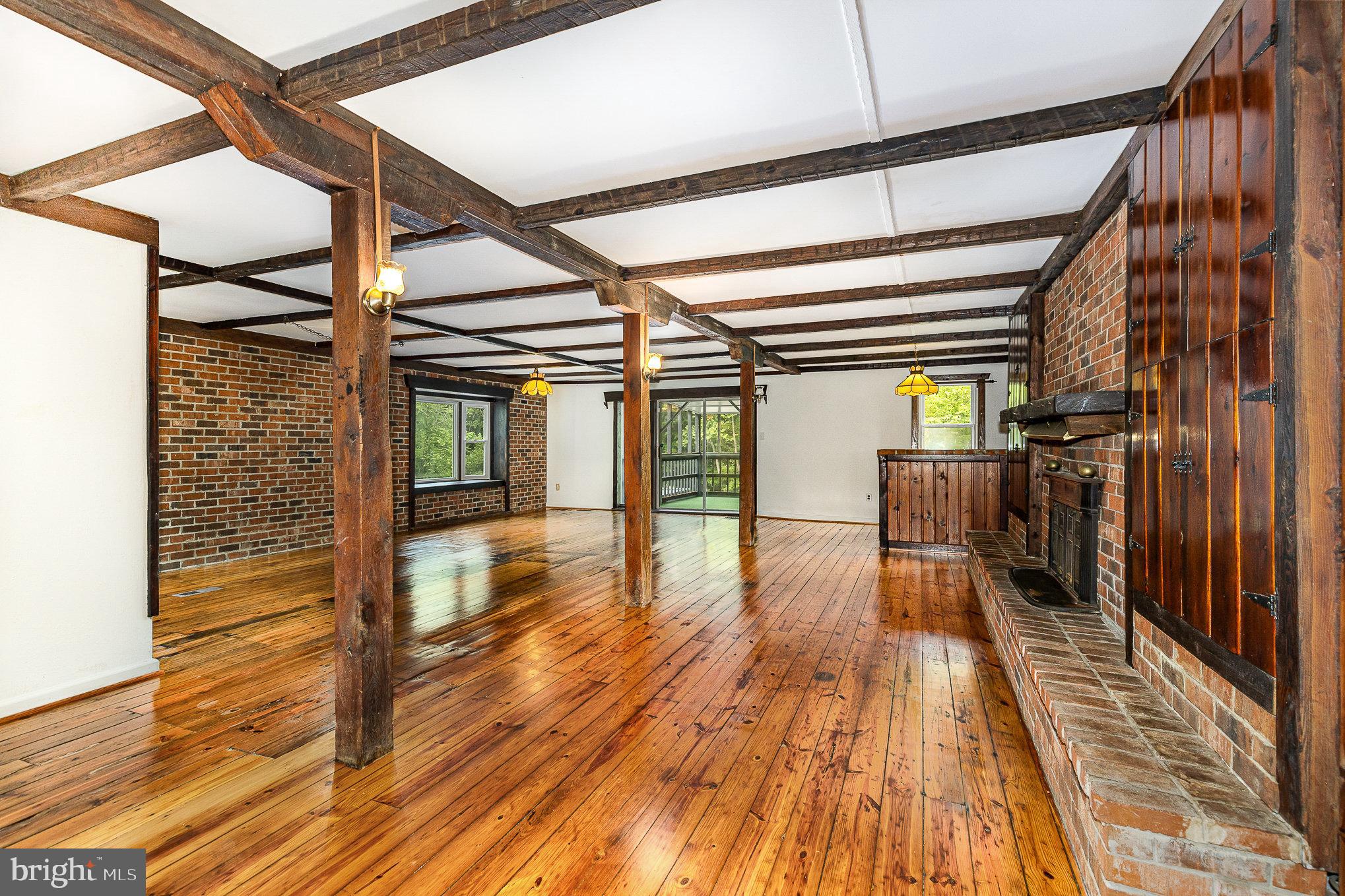 6908 South Roxbury Mill Road Spotsylvania, VA 22551 - Photo 47 of 92 a view of entryway with wooden floor