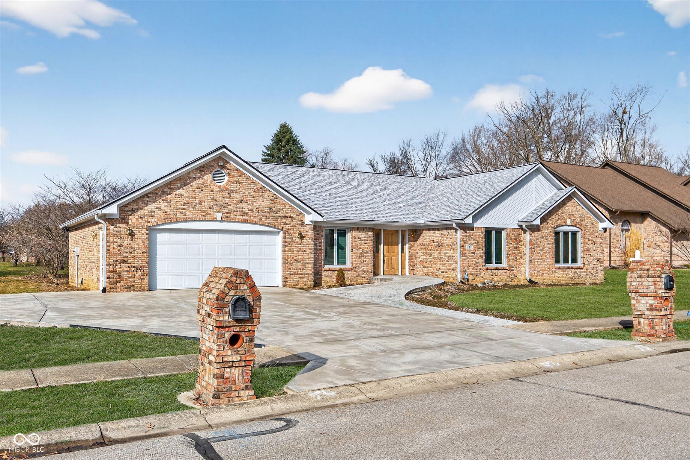 620 Hamlet Drive Avon, IN 46123 - Photo 2 of 31