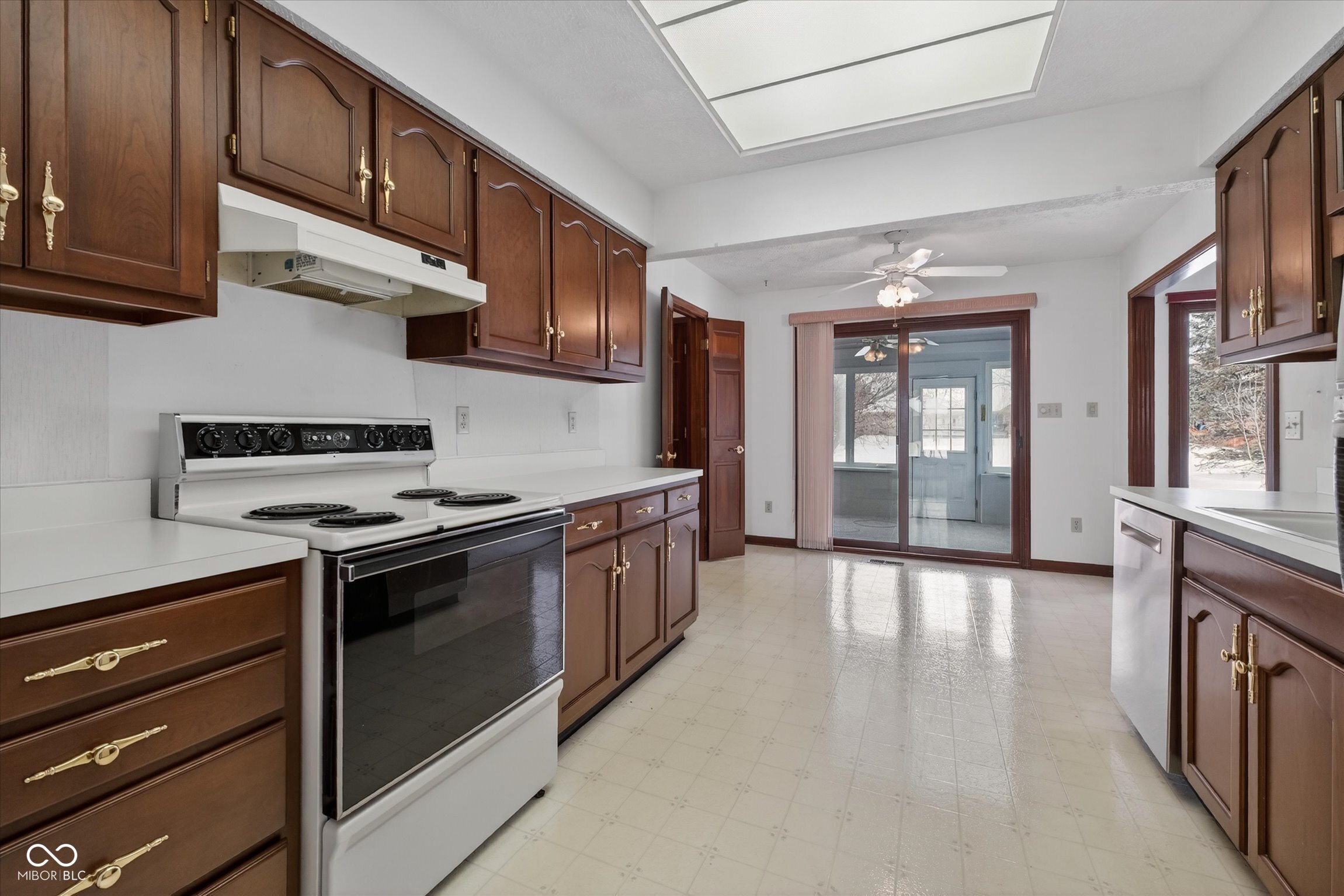 620 Hamlet Drive Avon, IN 46123 - Photo 6 of 31