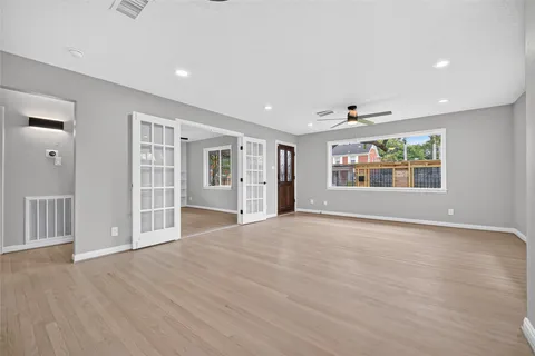 $425,000 | 419 Fairbanks Street, Houston, TX 77009