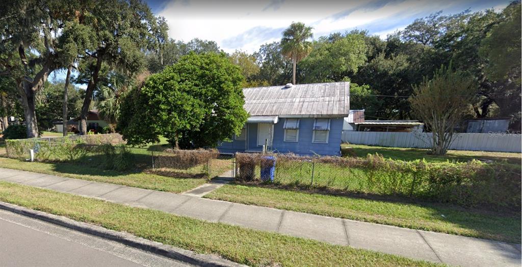 1828 Providence Road Brandon, FL 33511 - Photo 6 of 11 a view of a house with street