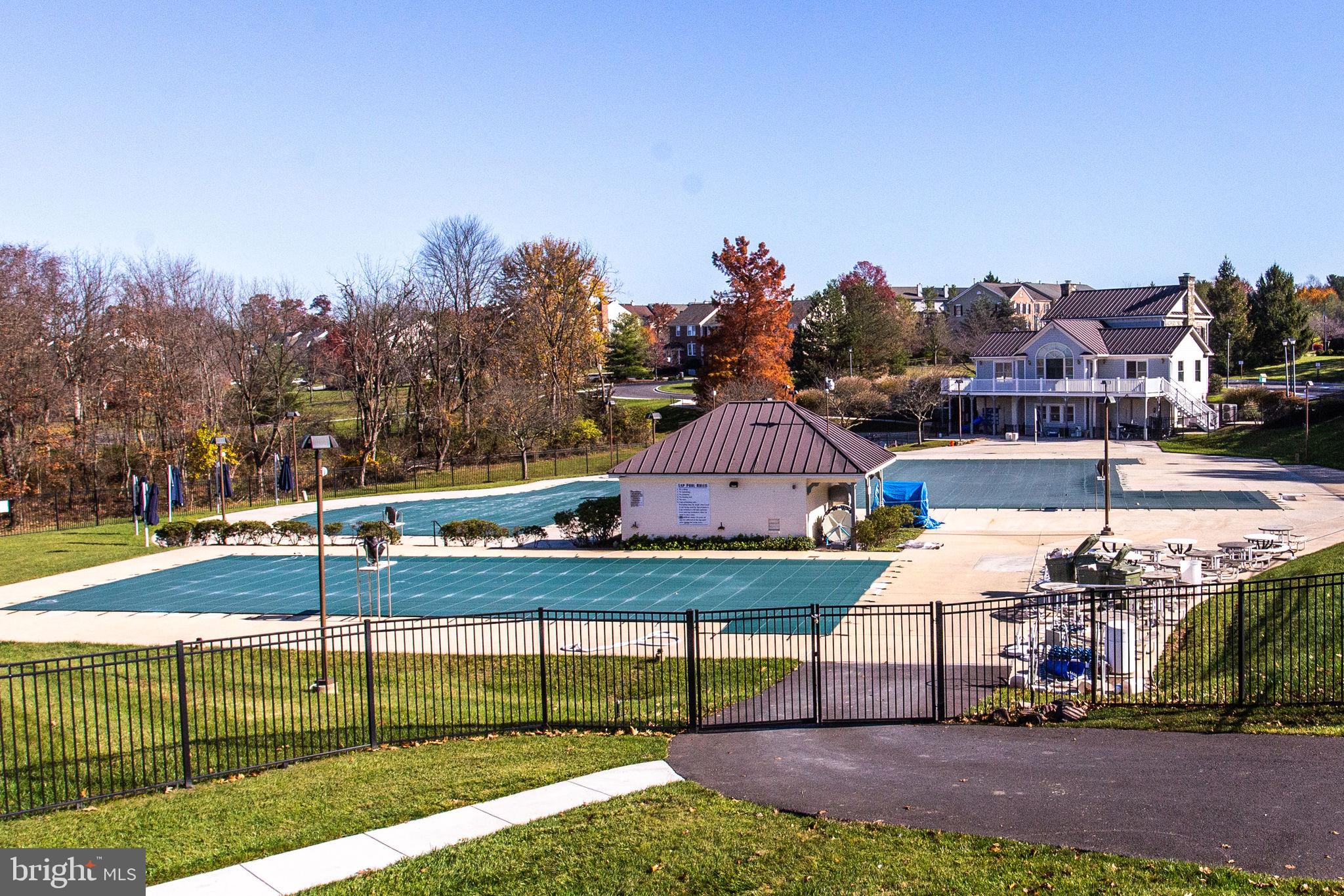 6121 Baldridge Circle Frederick, MD 21701 - Photo 55 of 60 community pool