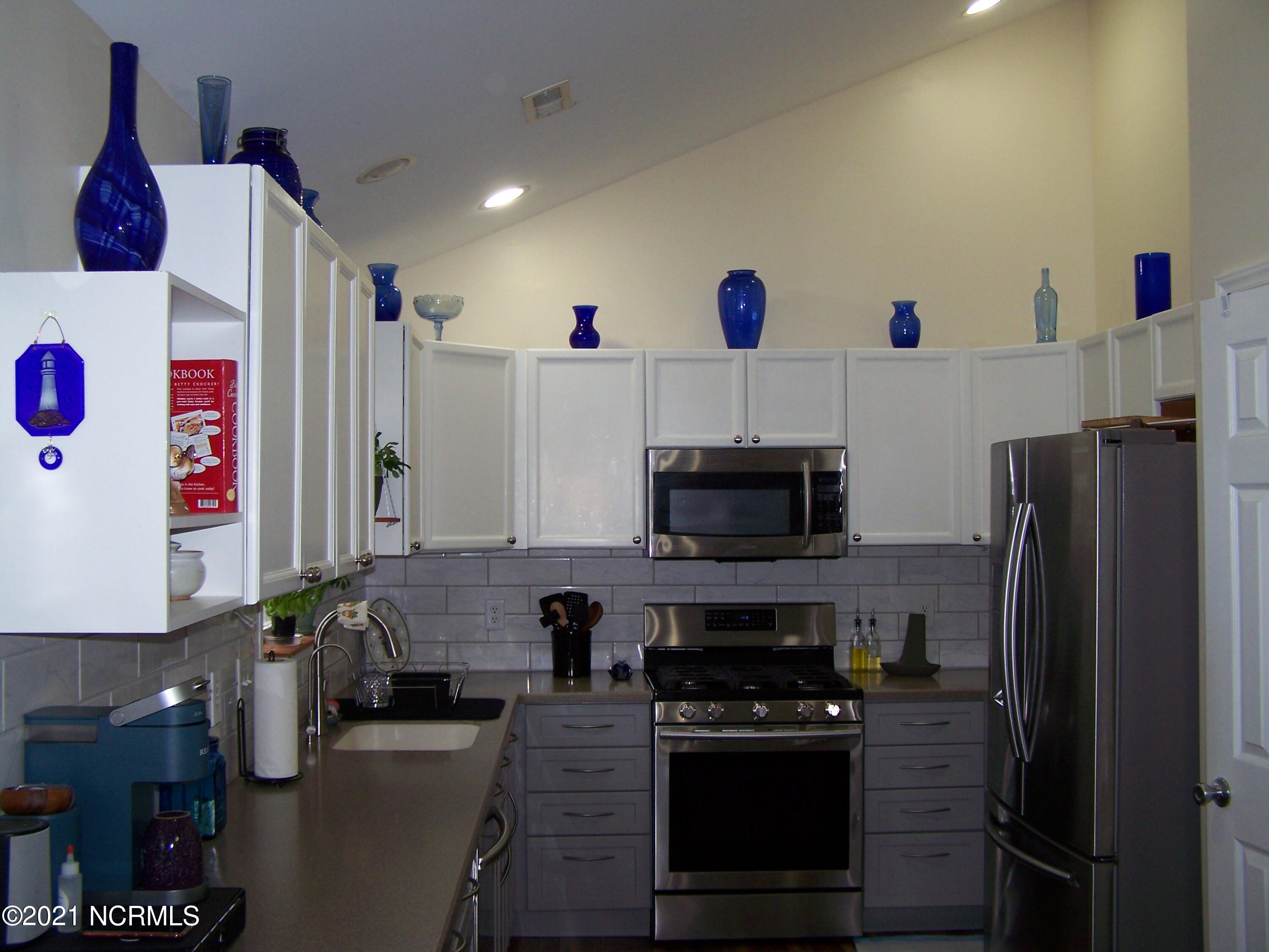 331 Pine Road Southport, NC 28461 - Photo 15 of 68 100_2721