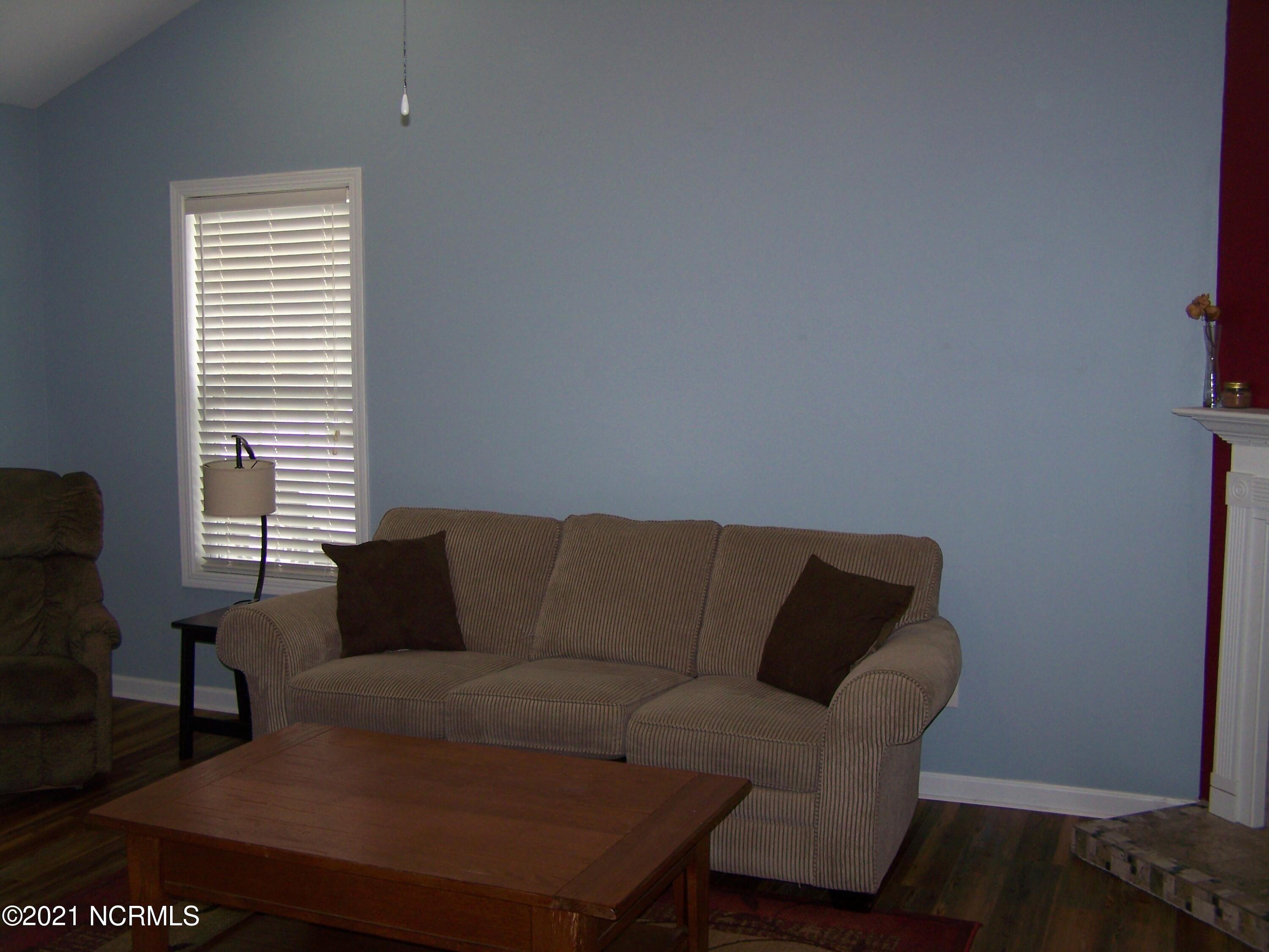 331 Pine Road Southport, NC 28461 - Photo 7 of 68 100_2731