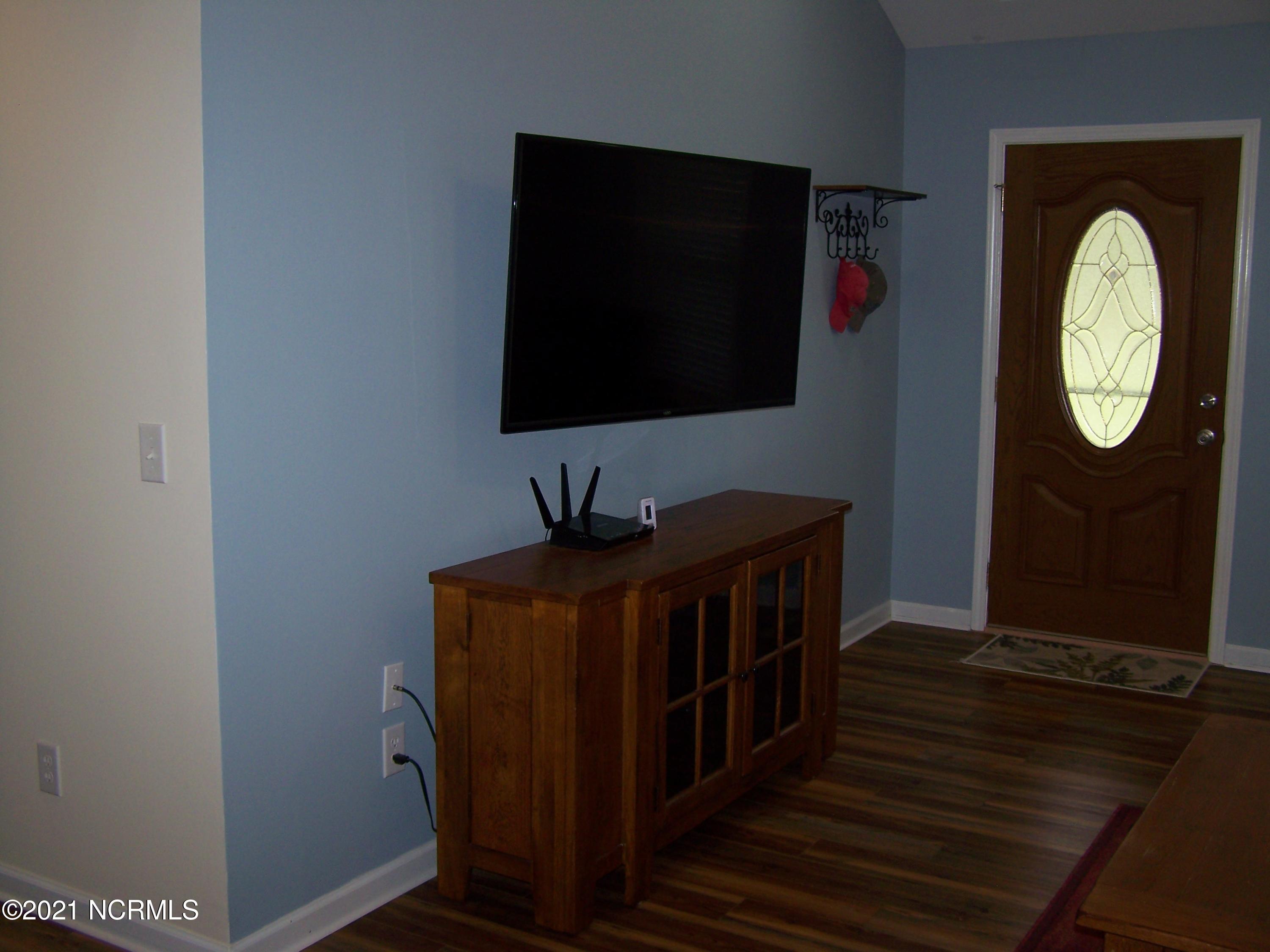 331 Pine Road Southport, NC 28461 - Photo 10 of 68 100_2734