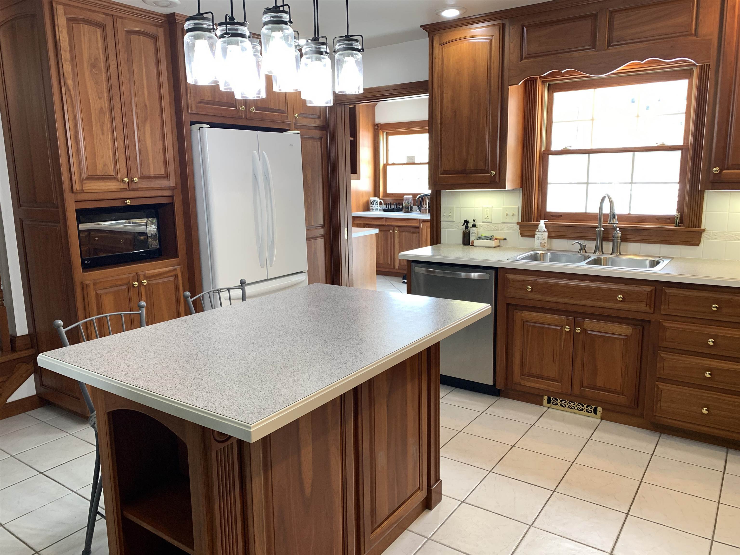 3208 Bridge Road Suamico, WI 54313 - Photo 11 of 33