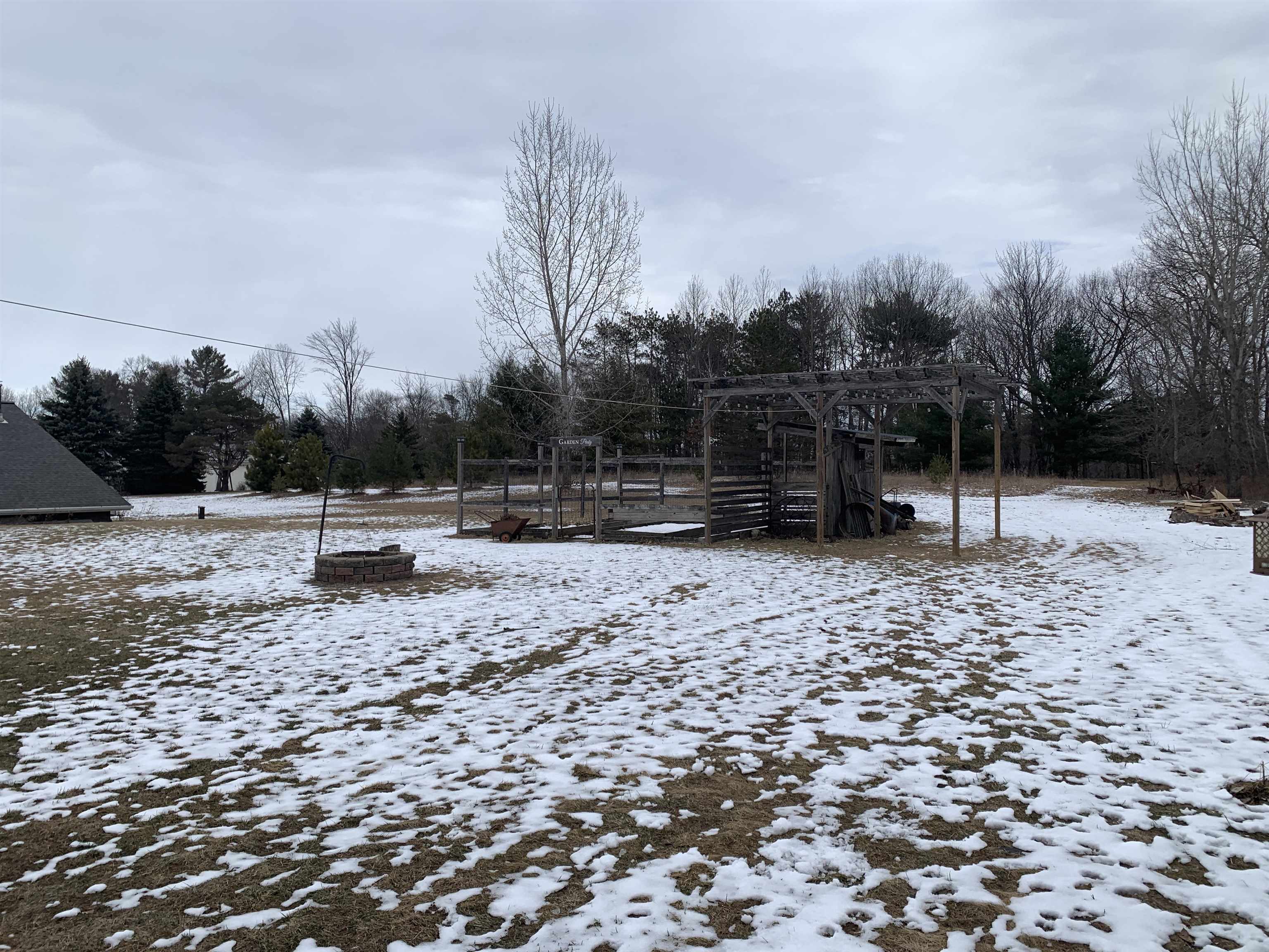 3208 Bridge Road Suamico, WI 54313 - Photo 6 of 33