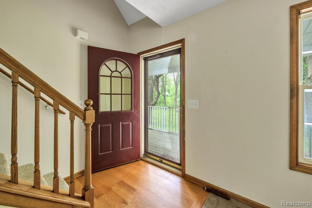 522 South Hacker Road Brighton, MI 48114 - Photo 3 of 21