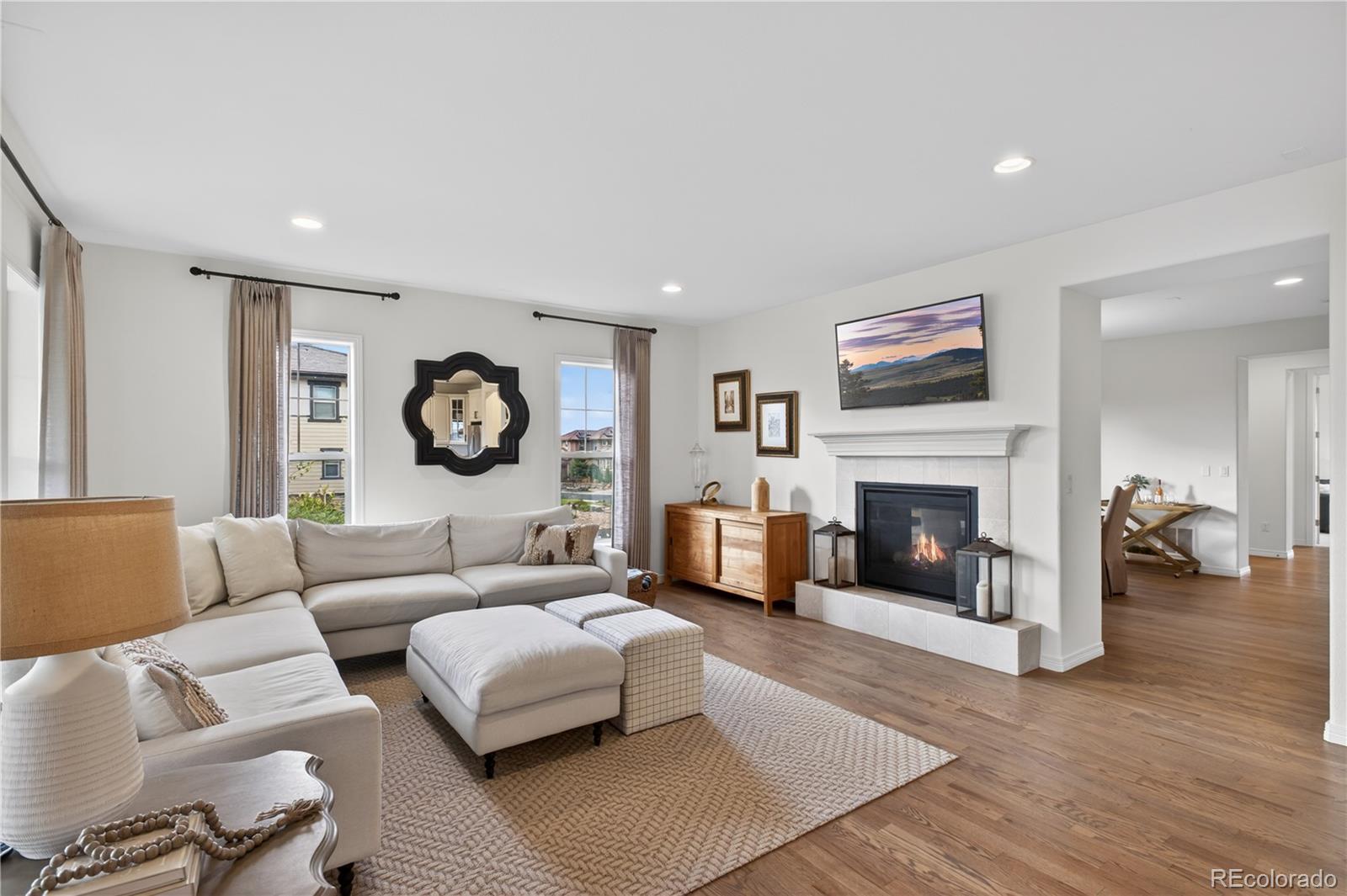 10663 Sundial Rim Road Highlands Ranch, CO 80126 - Photo 4 of 49 Gallery Image 4