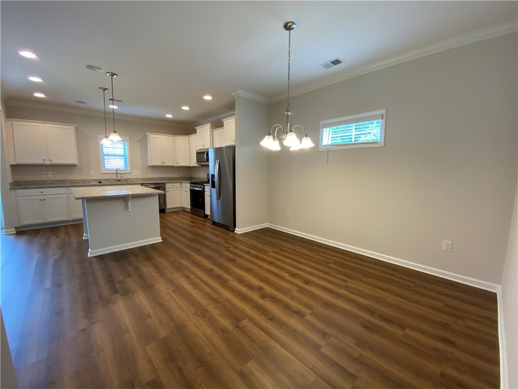 129 Granada Place Seneca, SC 29678 - Photo 6 of 40