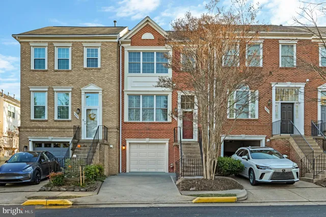 $799,900 | 12025 Edgemere Circle, Reston, VA 20190
