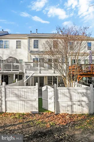 $799,900 | 12025 Edgemere Circle, Reston, VA 20190