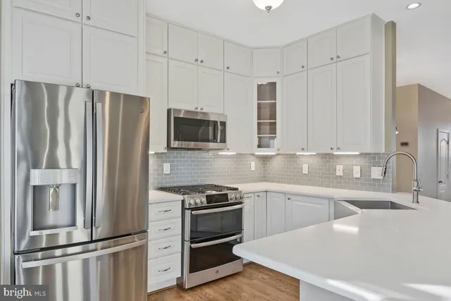 $799,900 | 12025 Edgemere Circle, Reston, VA 20190