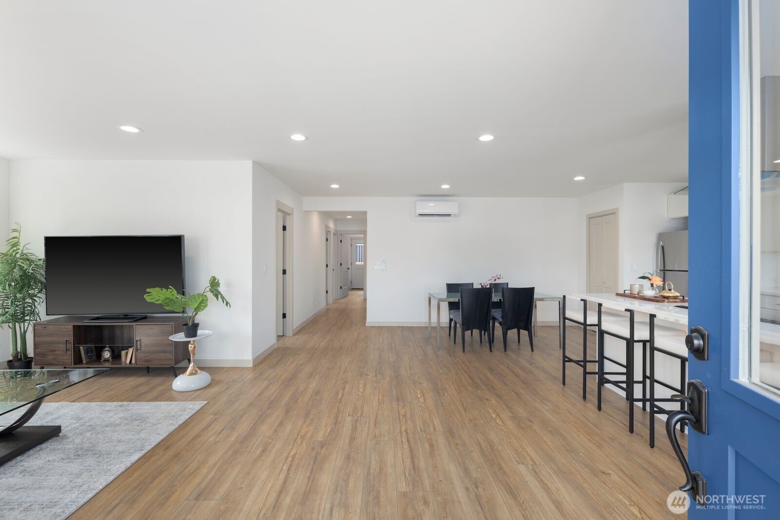 1249 Southwest 151st Street Seattle, WA 98166 - Photo 5 of 38