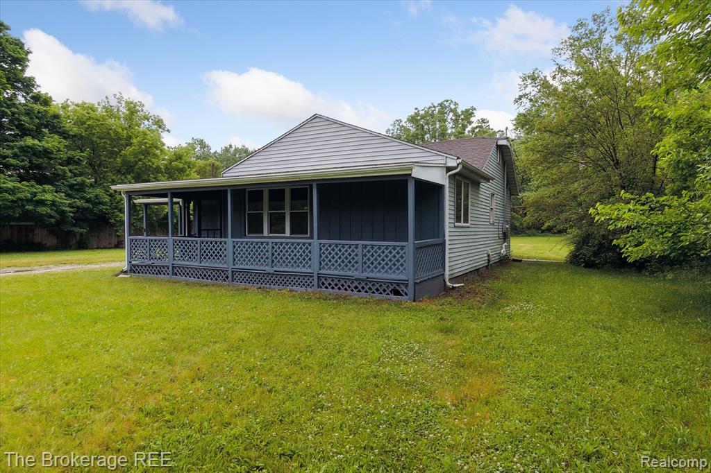 2147 Mill Road Flint, MI 48532 - Photo 2 of 33 Gallery Image 2