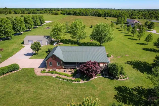 $699,900 | 36404 East County Line Road, Lone Jack, MO 64070