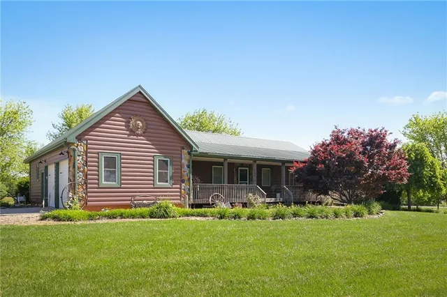 $699,900 | 36404 East County Line Road, Lone Jack, MO 64070